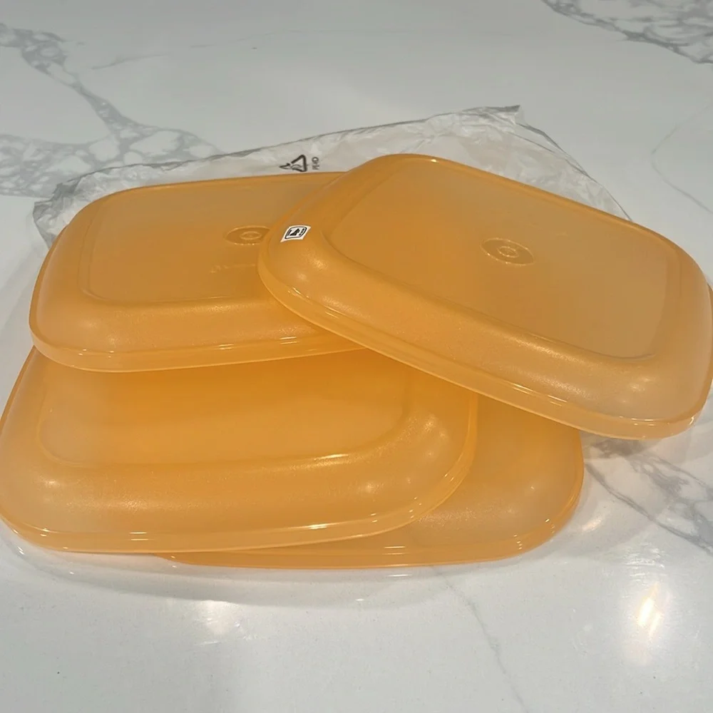 Tupperware Plates!!